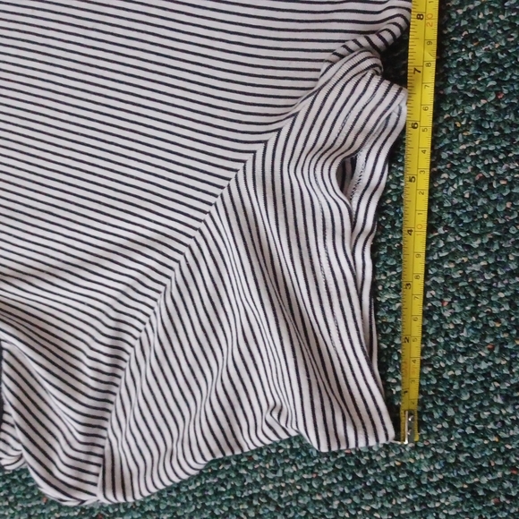 Old Navy Striped shirt with ribbing black and white Size XXL - Picture 9 of 14